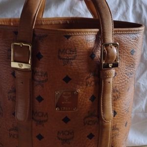 💋MCM Bucket Visetos Monogram Cognac Brown